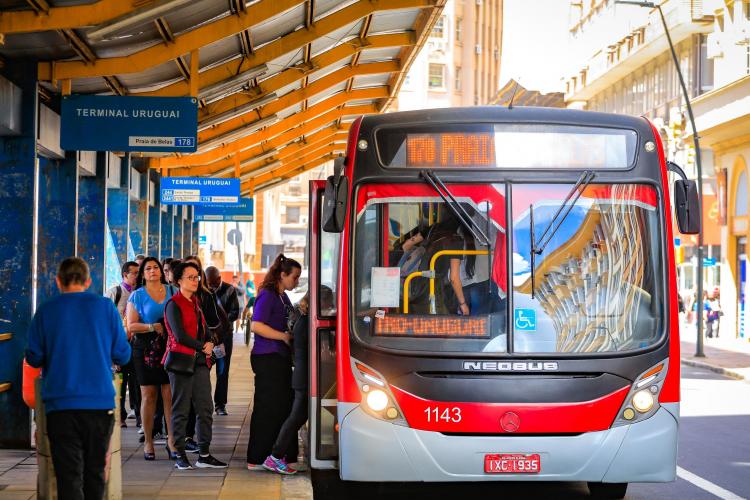 Transporte Coletivo Prefeitura Reativa Linhas E Amplia Oferta Em